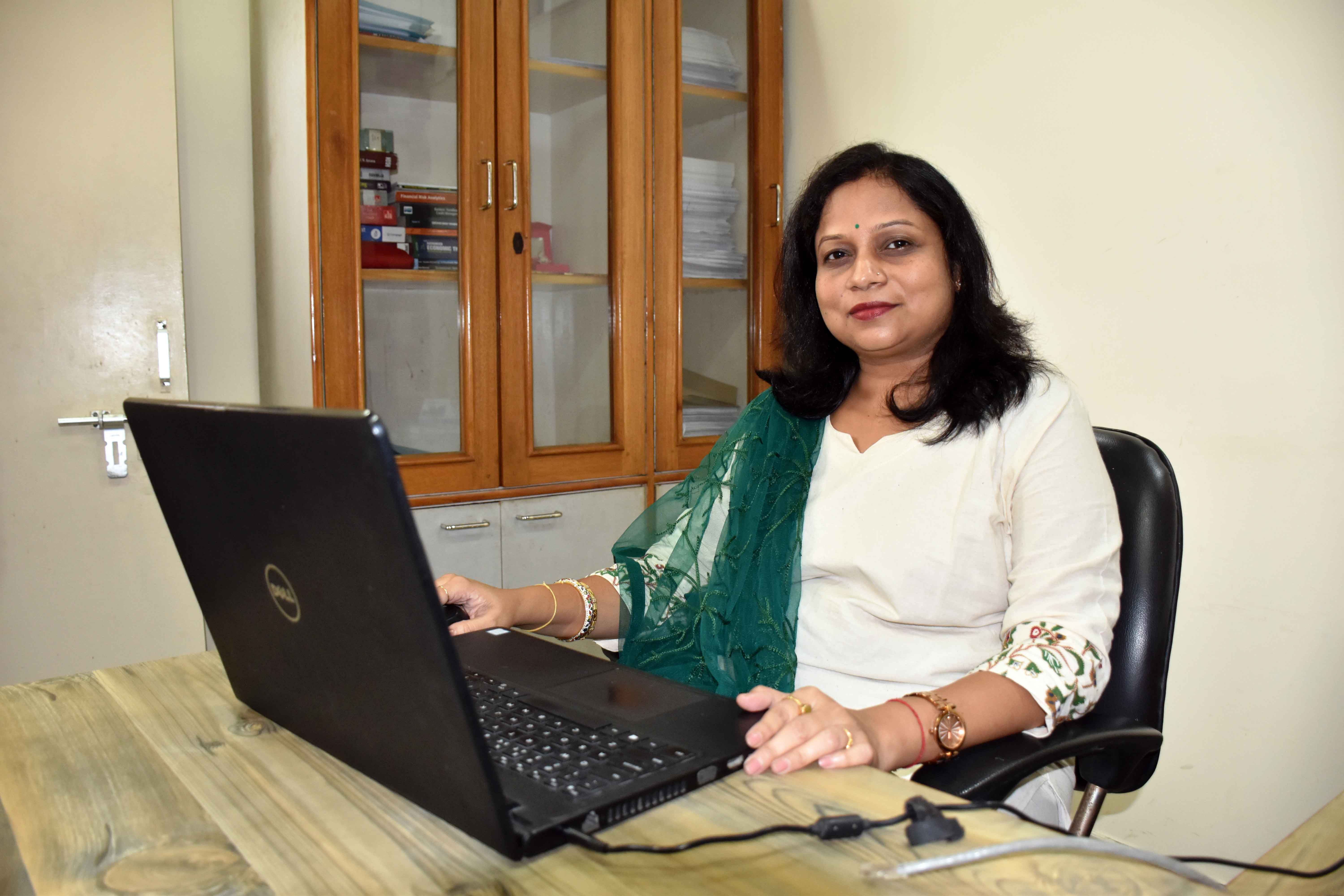 Dr Tanu Khare